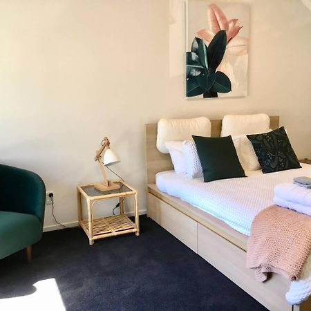 Number 1 - Chic Inner City Rooms Christchurch Esterno foto