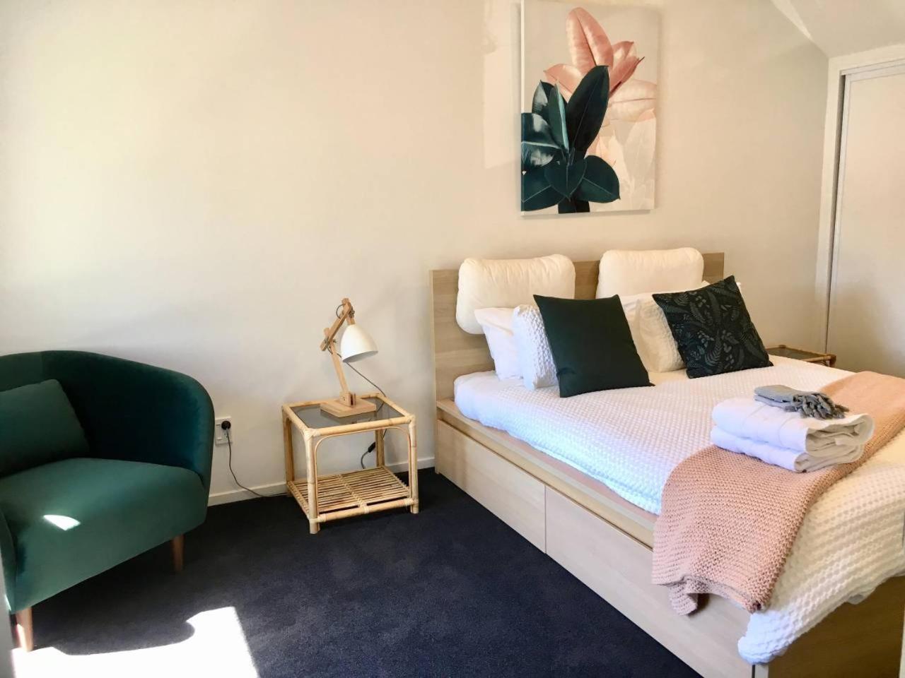 Number 1 - Chic Inner City Rooms Christchurch Esterno foto